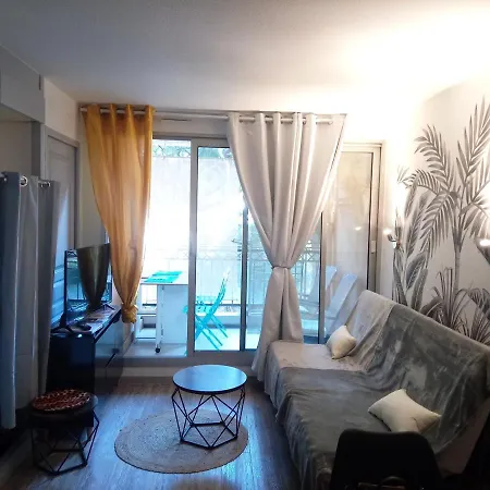 Apartment & Park *